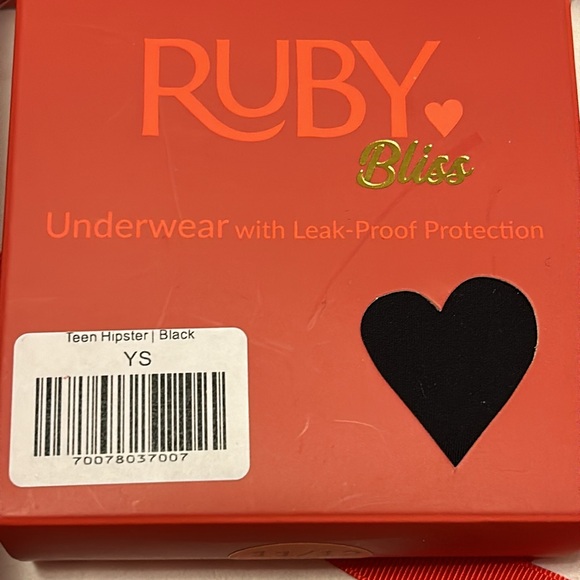 Ruby love box new! teen hipster black YS, reusable pads socks wipes & more! - Picture 6 of 7